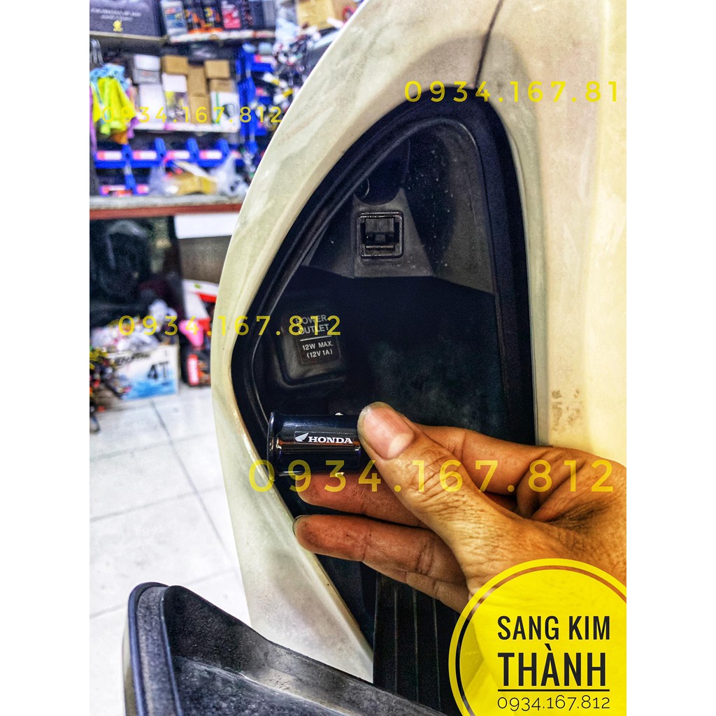 Tẩu Sạc Điện Thoại Xe Sh 2017 2018 2019 Honda Chính Hãng