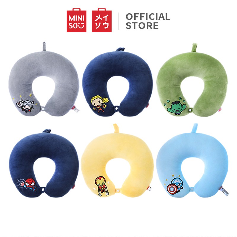 Gối kê cổ Miniso hình chữ U họa tiết các siêu anh hùng Marvel, kèm bịt mắt