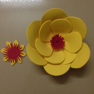 Combo 14 hoa backdrop xốp bitis size 10cm + 10 hoa size mini
