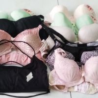 Combo áo ngực và 100k khách chọn live
