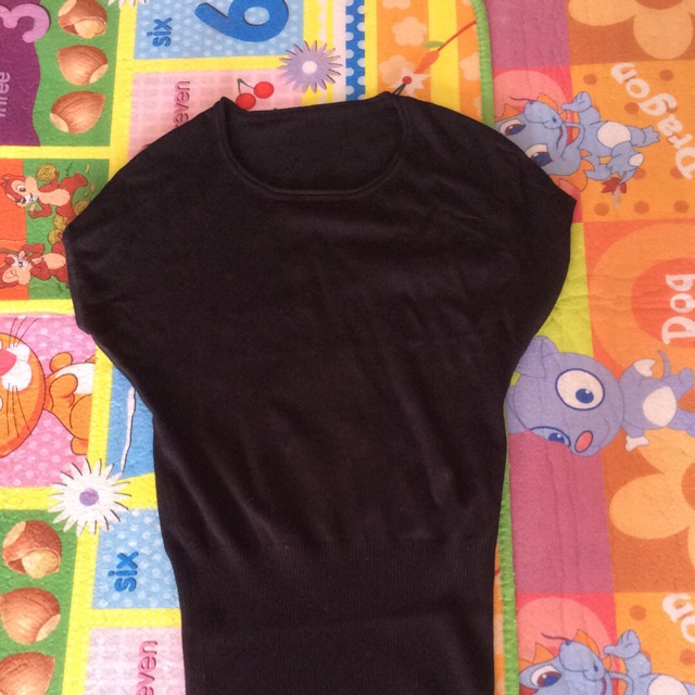 Đầm len ôm body cánh dơi