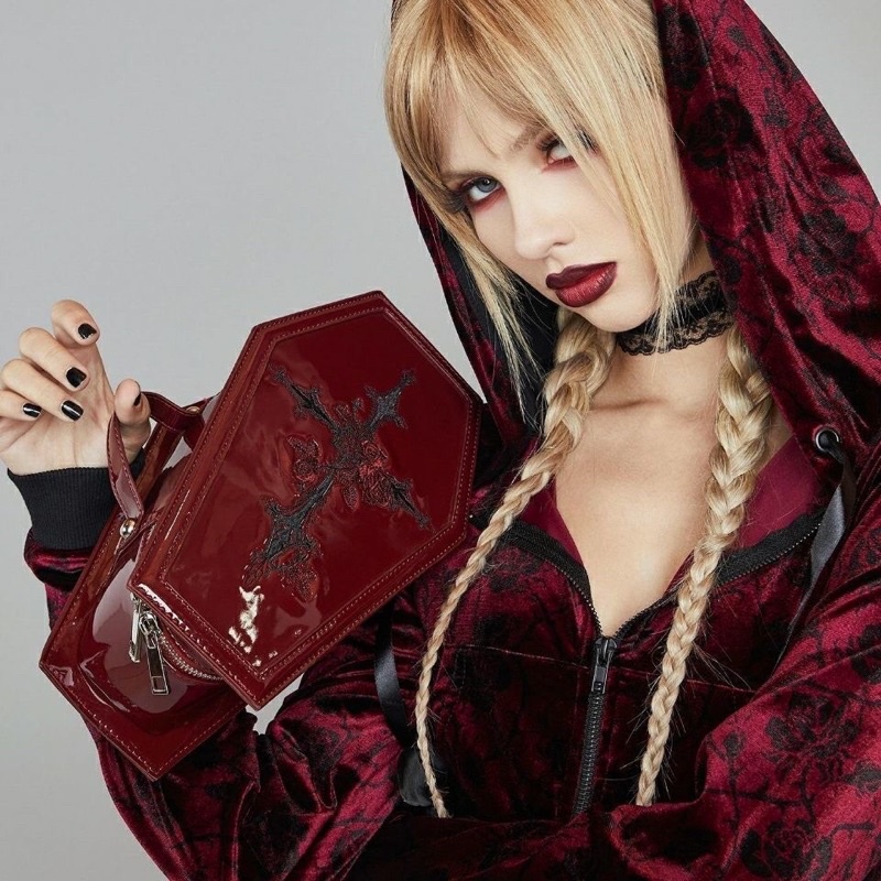 Túi xách cầm tay phong cách Goth Punk