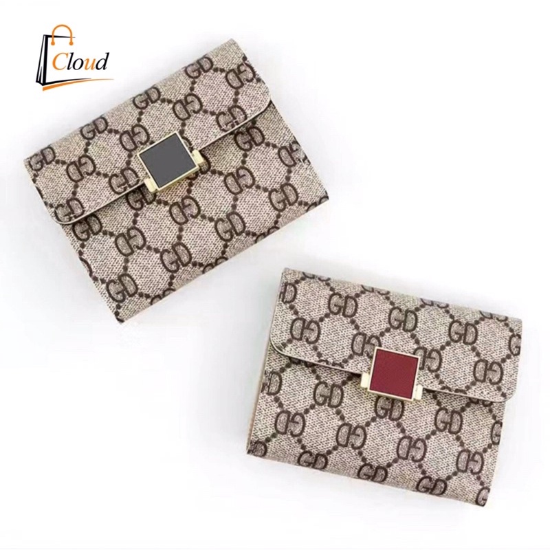 Ví Gấp Ngắn Cầm Tay GC Khoá Vuông - R331