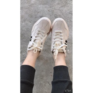 Giày thể thao trắng siêu hot