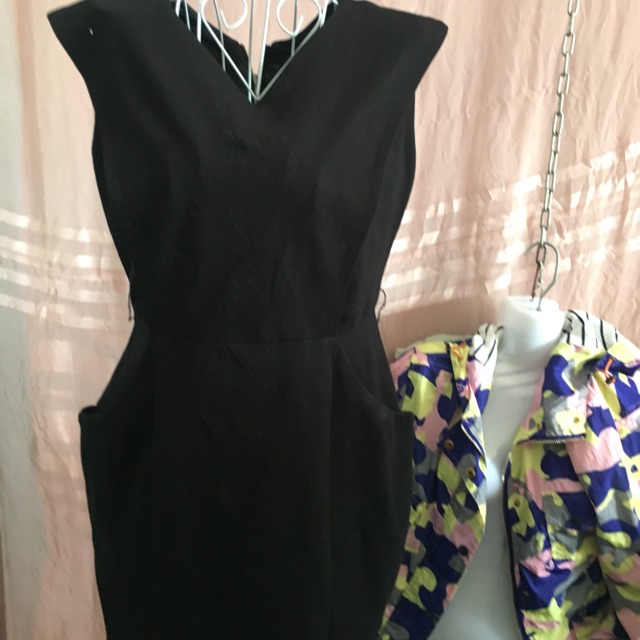 Combo 4 đầm 200k(tặng áo)