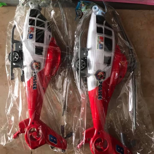 Máy bay đồ chơi