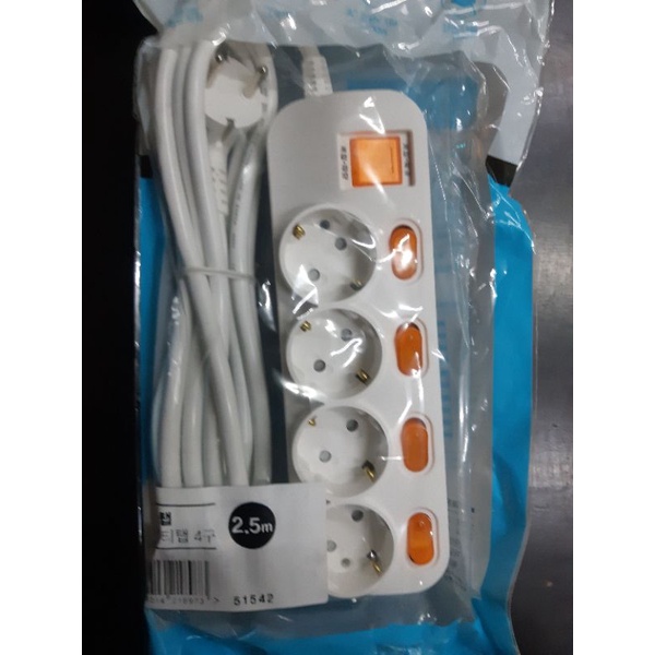 Ổ CẮM HÀN QUỐC 4 LỖ 4 CÔNG TẮC