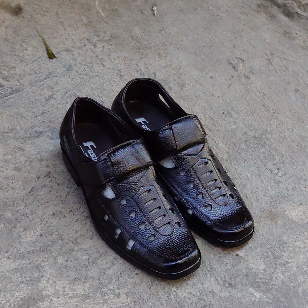 Giày nam [Da thật-BH 2 năm] giày rọ mùa hè chất da bò thật 100%-đế cao su khâu chắc chắn ( màu đen) hàng xưởng đóng