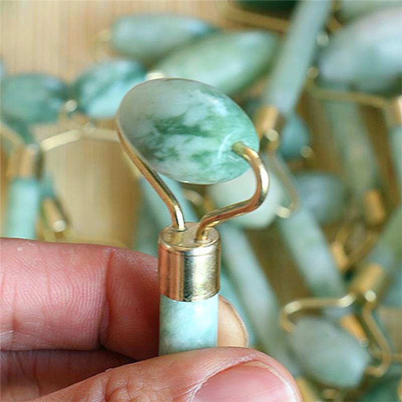 [Hàng mới về] Cây lăn mát xa đá ngọc bích dùng làm thon khuôn mặt | BigBuy360 - bigbuy360.vn