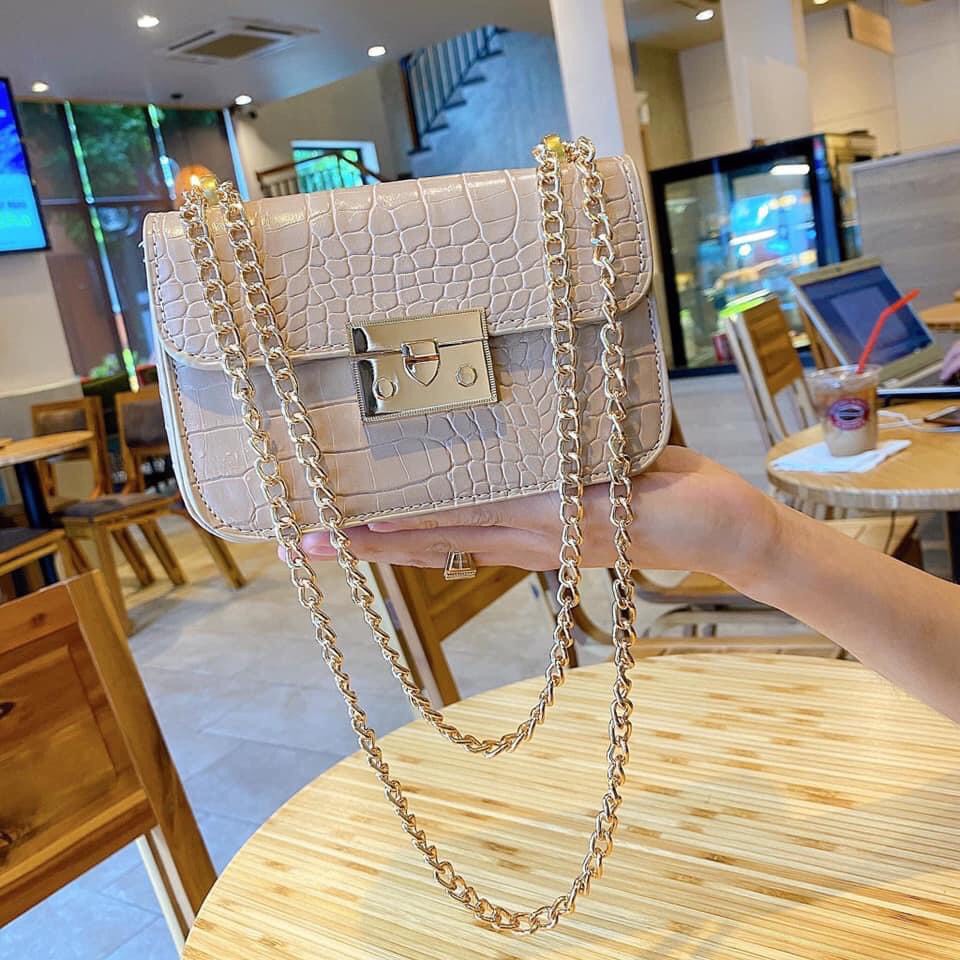 [Ảnh thật] Túi xách nữ đeo chéo dây xích dáng hộp size 18  QUEEN BAG  Túi đi chơi siêu xinh Hottrend 2021