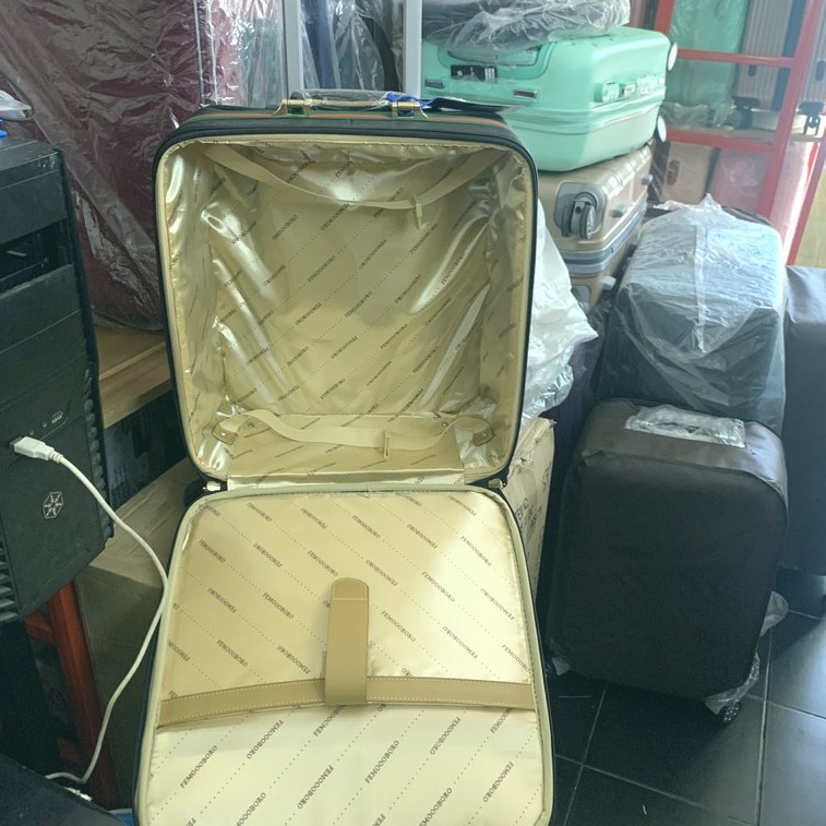 Vali kéo gucci size 18