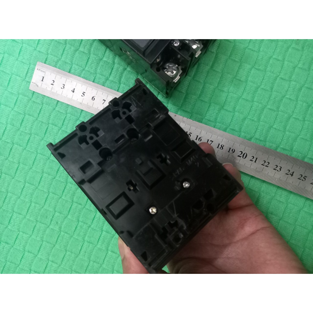 APTOMAT 3 PHA NHẬT BẢN 75A