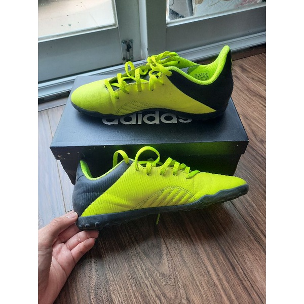 Giày bóng đá adidas x18.4 size 38