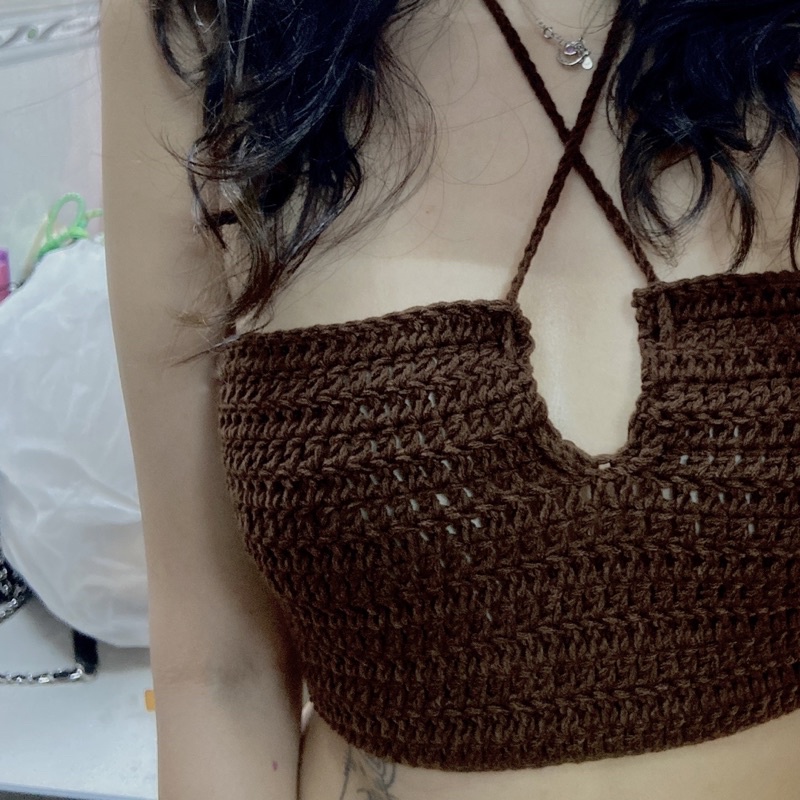 Áo croptop quây ngang cổ V