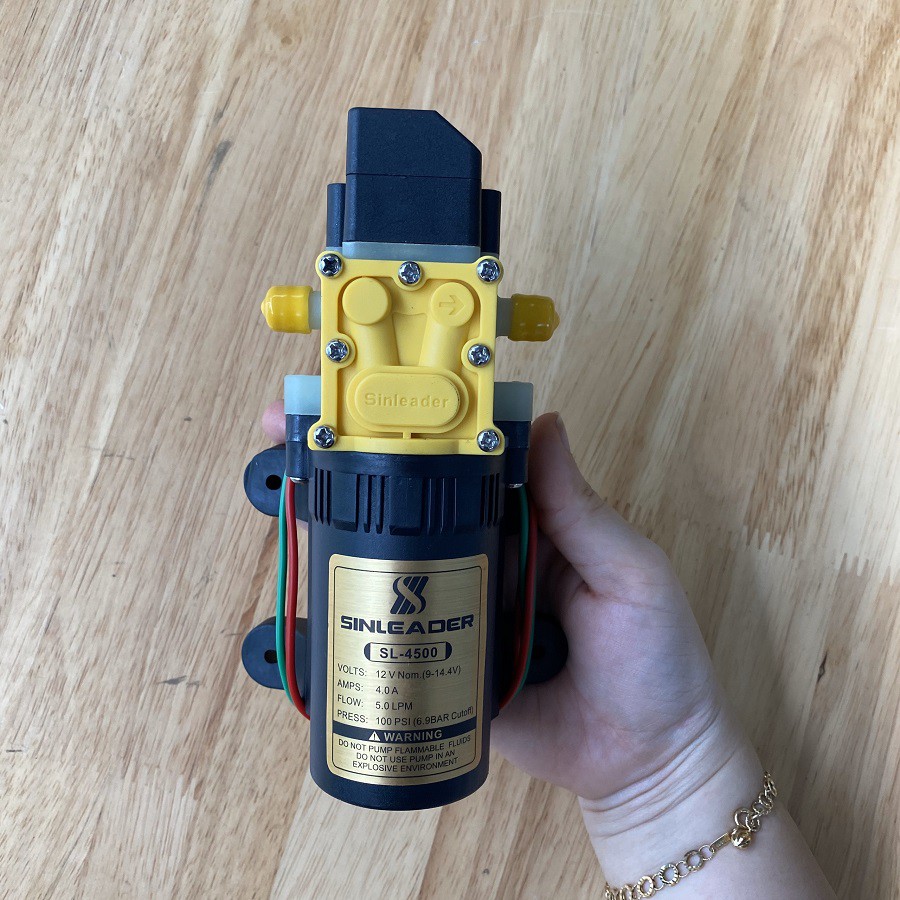 Bơm đơn sinleader 12v..phun thuốc, rửa xe, tưới lan