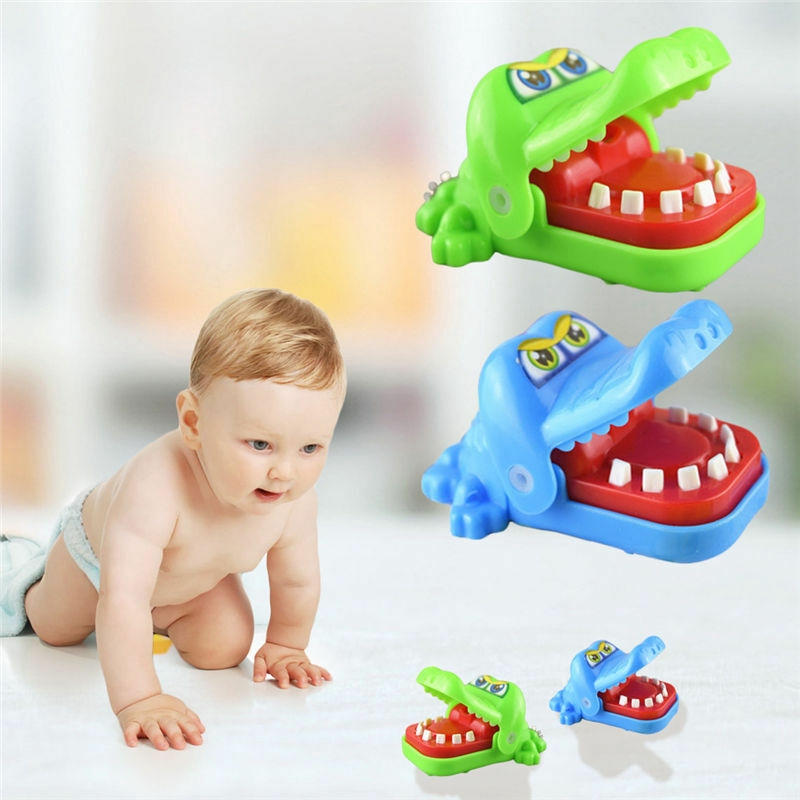 Đồ chơi cá sấu cắn ngón tay vui nhộn cho bé