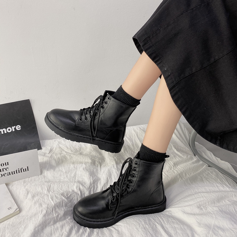 Giày bốt Martin thắt dây kiểu dáng thời trang | BigBuy360 - bigbuy360.vn