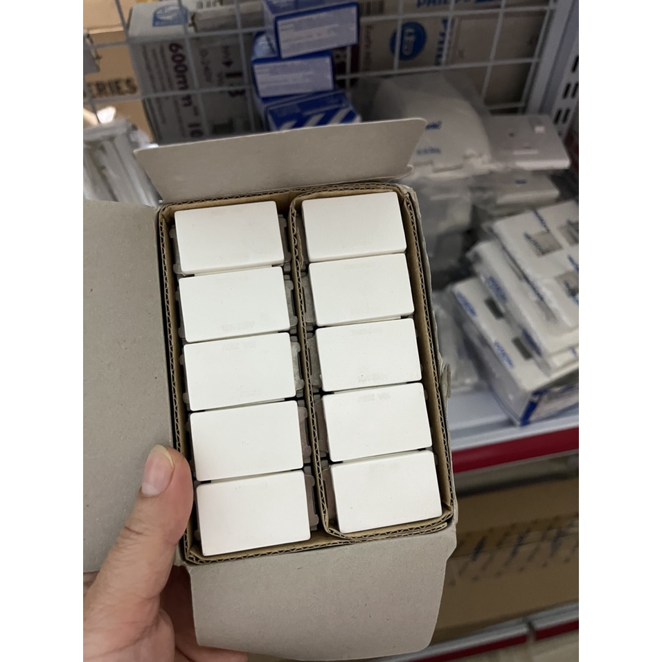 Cầu chì - Nanoco dùng với mặt Wide Panasonic-Model FF102W