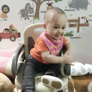 Yếm pipi cho bé trai bé gái