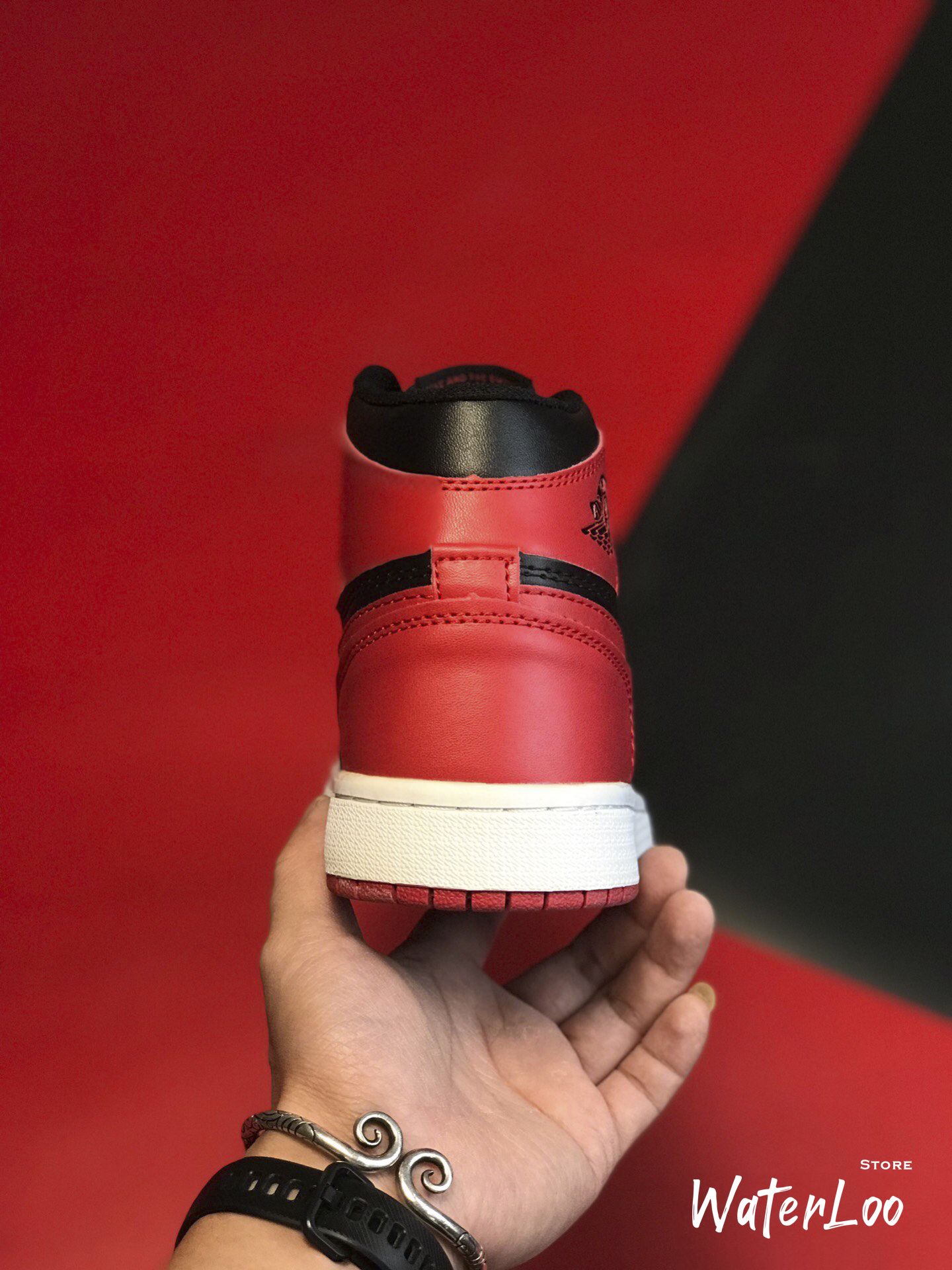 [FREESHIP+HỘP+QUÀ] Giày Thể Thao Sneakers AIR JORDAN 1 Retro High BRED Đỏ đen cao cổ | BigBuy360 - bigbuy360.vn