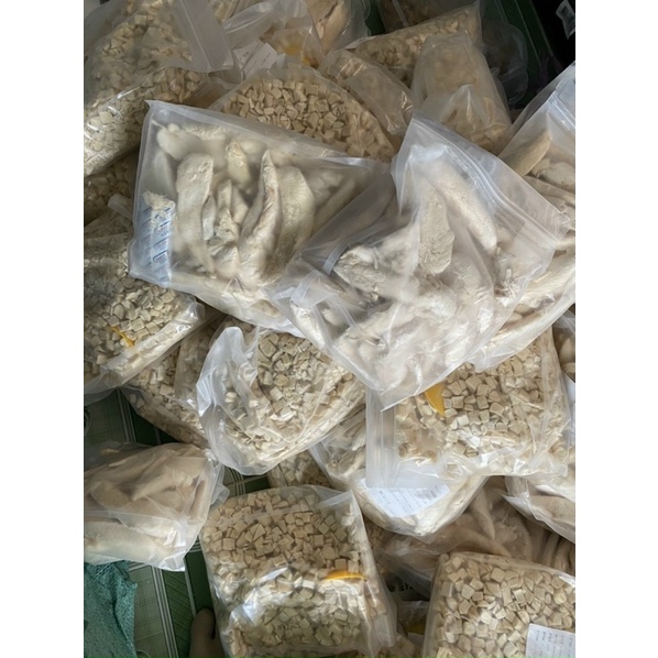 hộp thịt gà viên/ ức gà sấy khô thập cẩm 500gr dành cho chó mèo