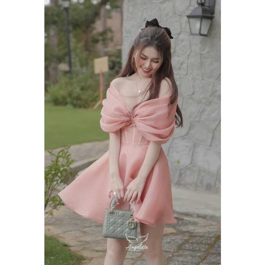 Đầm nữ váy nữ trễ vai quý phái cho nàng phong cách mới lạ thu hút mọi ánh mắt nhìn thể hiện cách riêng -081