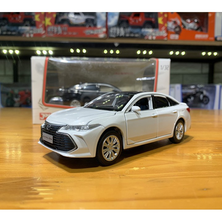 Xe mô hình ô tô Toyota Avalon tỉ lệ 1:32 Jackiekim màu trắng