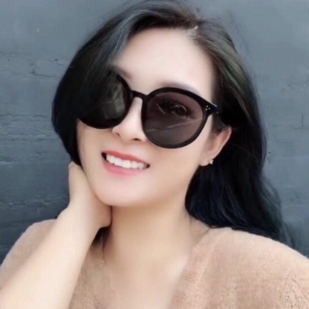 Mắt kính râm chữ V gọng lớn đi biển sang chảnh unisex nam nữ thời trang Hàn Quốc Cao Cấp