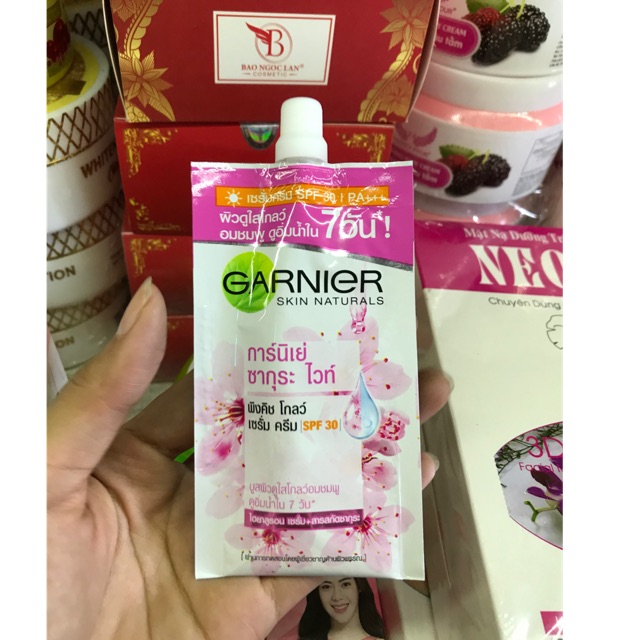 Kem Dưỡng Trắng Da Chống Nắng Garnier Skin Naturals Thái Lan