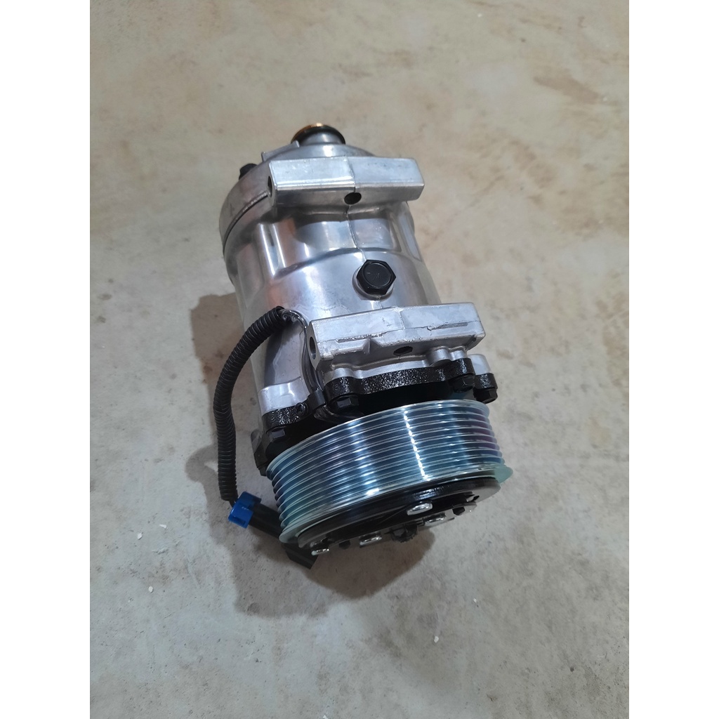Lốc điều hòa DK1501 lắp xe Century bản 8PK 12V