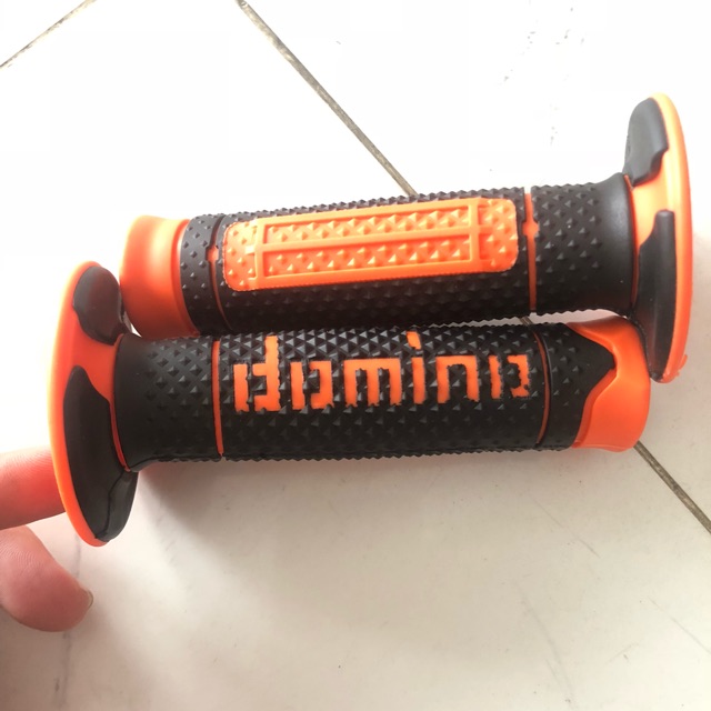 Bao tay domino k1