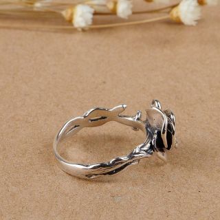 Nhẫn hoa hồng bạc thái