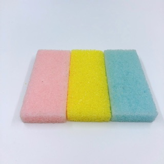 1 Cục bọt biển chà gót chân