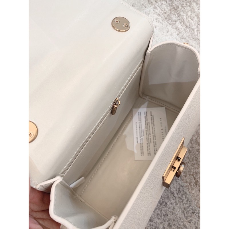 Cnk khoá vuông bản da rắn 20cm