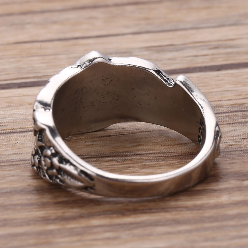 Nhẫn Đeo Tay Kim Loại Khắc Hoa Đính Đá Phong Cách Cổ Điển Cho Nữ