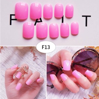 Bộ 24 móng tay giả kèm keo + miếng dán móng