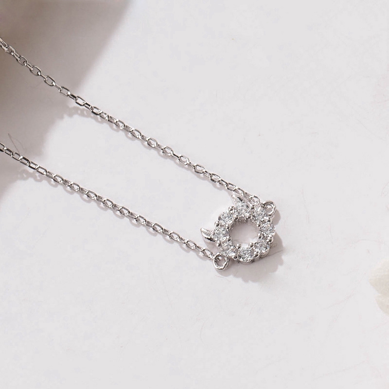 [Mã FAMAYFA giảm 10K đơn 50K] Vòng tay bạc đính đá pha lê độc đáo | BigBuy360 - bigbuy360.vn