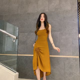 Đầm 2 dây xẻ rút đùi