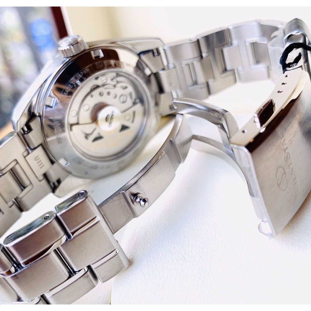 Đồng hồ nam Orient Star Standard RE-AU0005L00B sắc nét