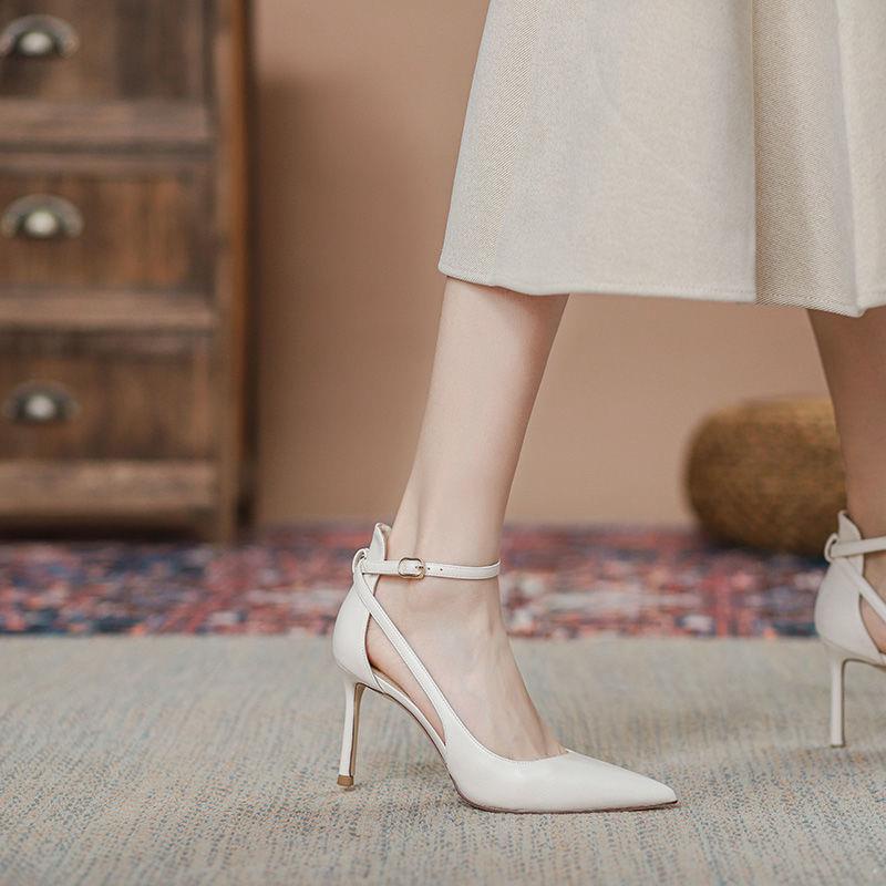 Giày Cao Gót Mũi Nhọn Màu khaki Có Khóa Gài Thời Trang Xuân Hè Mới Phổ Biến Dành Cho Bạn Nữ