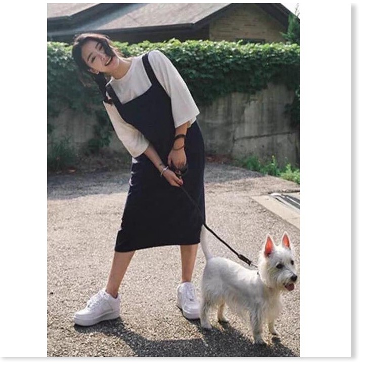 Set Váy Yếm Đen Kèm Áo Phông Trắng Tay Lỡ 🦋 Bộ Váy Yếm Áo Thun Dáng Rộn | BigBuy360 - bigbuy360.vn