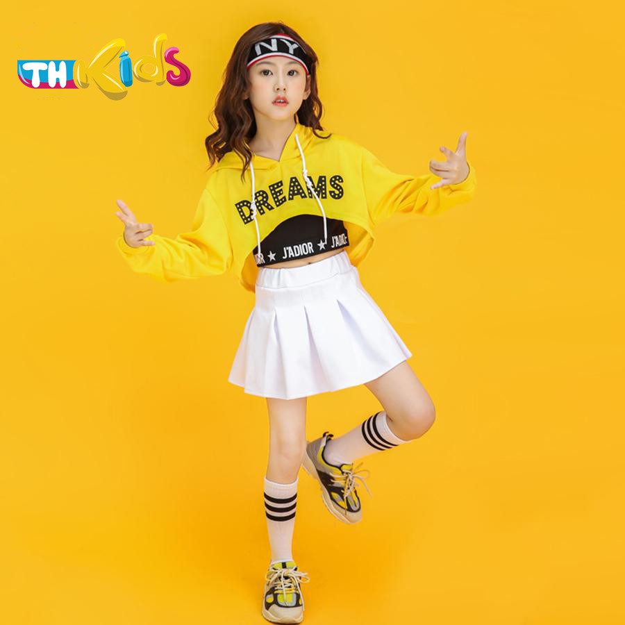 Set Đồ Nhảy Trẻ Em Ba Chi Tiết Áo Dreams Vàng + Áo Ba Lỗ Viền Chữ + Chân Váy Trắng.