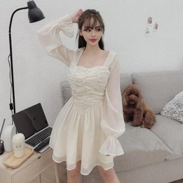 Đầm xòe phối nút
