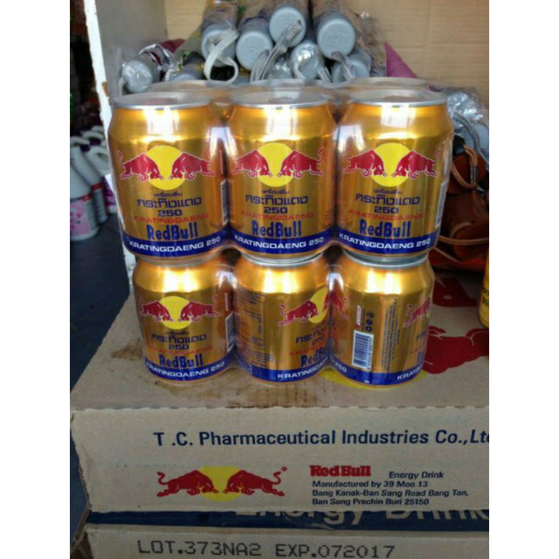 thùng nước tăng lưc redbulls(bò húc) 24 lon×250ml) thái lan