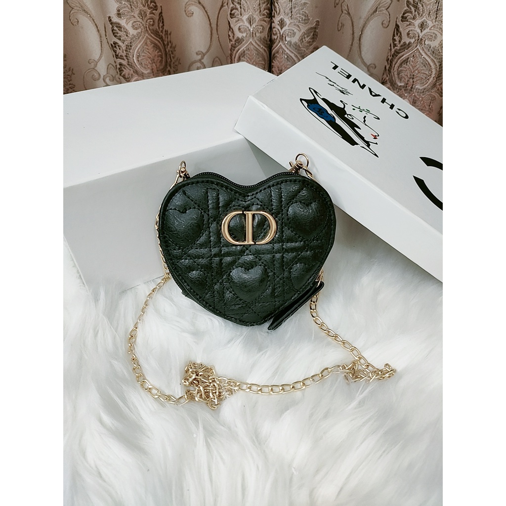 Túi đeo chéo nữ hình tim Dior