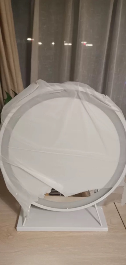 Gương trang điểm dáng tròn để bàn có đèn LED