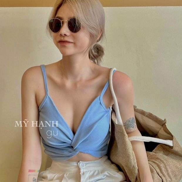 Áo Croptop Hai Dây Xoắn Ngực