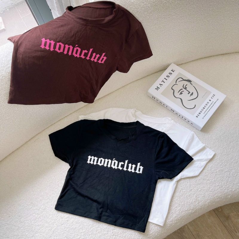 Áo thun croptop in chữ Monaclub
