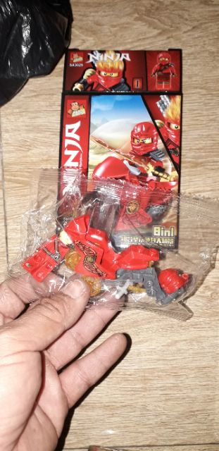 Lắp ráp 1 hộp LegoNinja SX3029 có nhiều chi tiết
