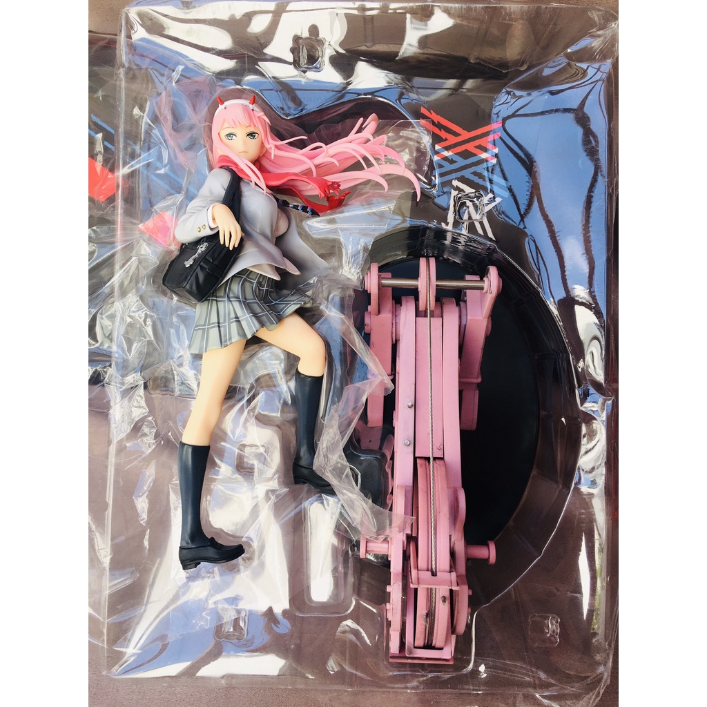 Mô Hình Figure Zero Two - 1/7 Uniform Ver - DARLING In The FRANXX